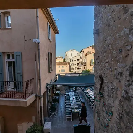 Maison D' Orange - Ponche Apartment *